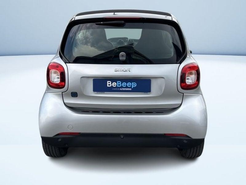 smart fortwo EQ PASSION 4,6KW