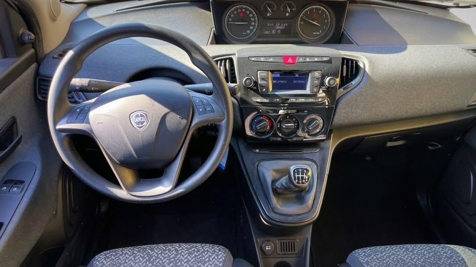 Lancia Ypsilon 1.0 Hybrid Silver - 2020