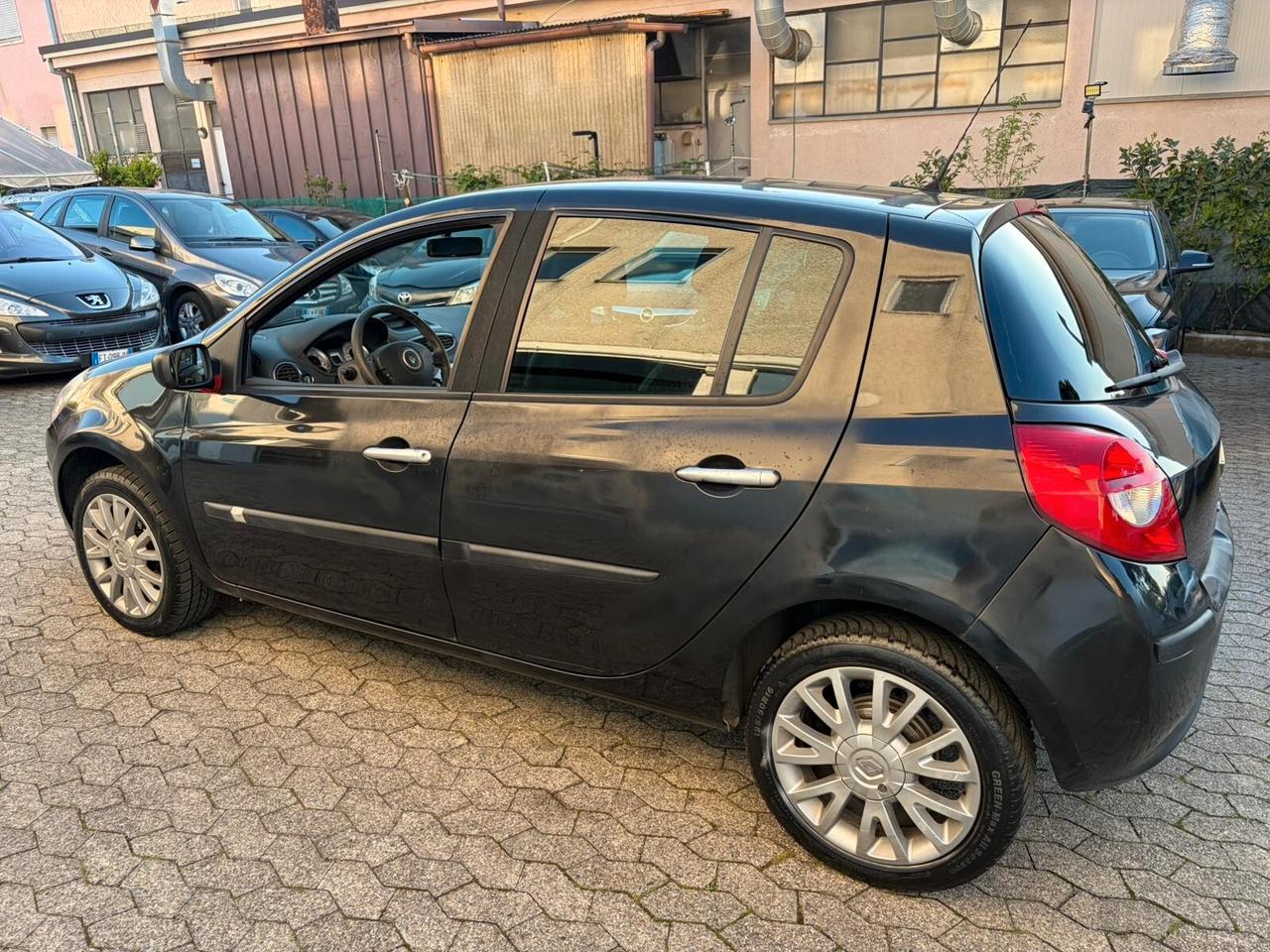 Renault Clio 1.2 16V 5 porte