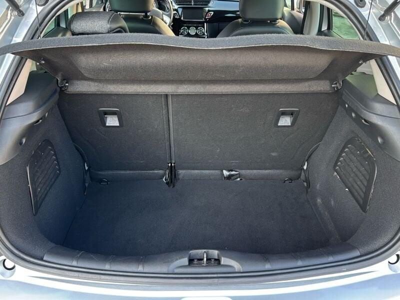 Citroën C3 C3 1.2 puretech Monna Lisa (exclusive) 82cv my16