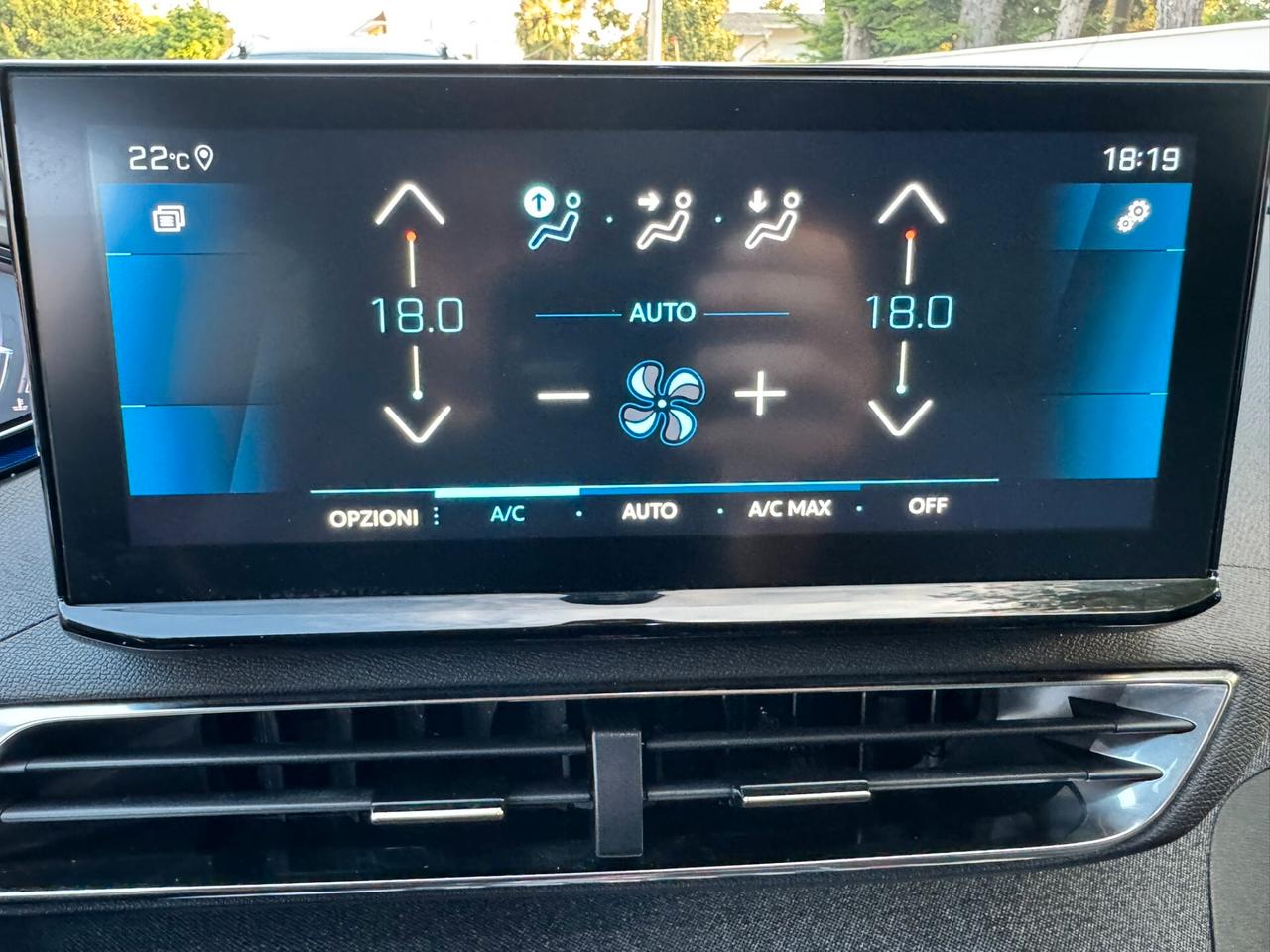 Peugeot 3008 BlueHDi 130 S&S EAT8 Allure