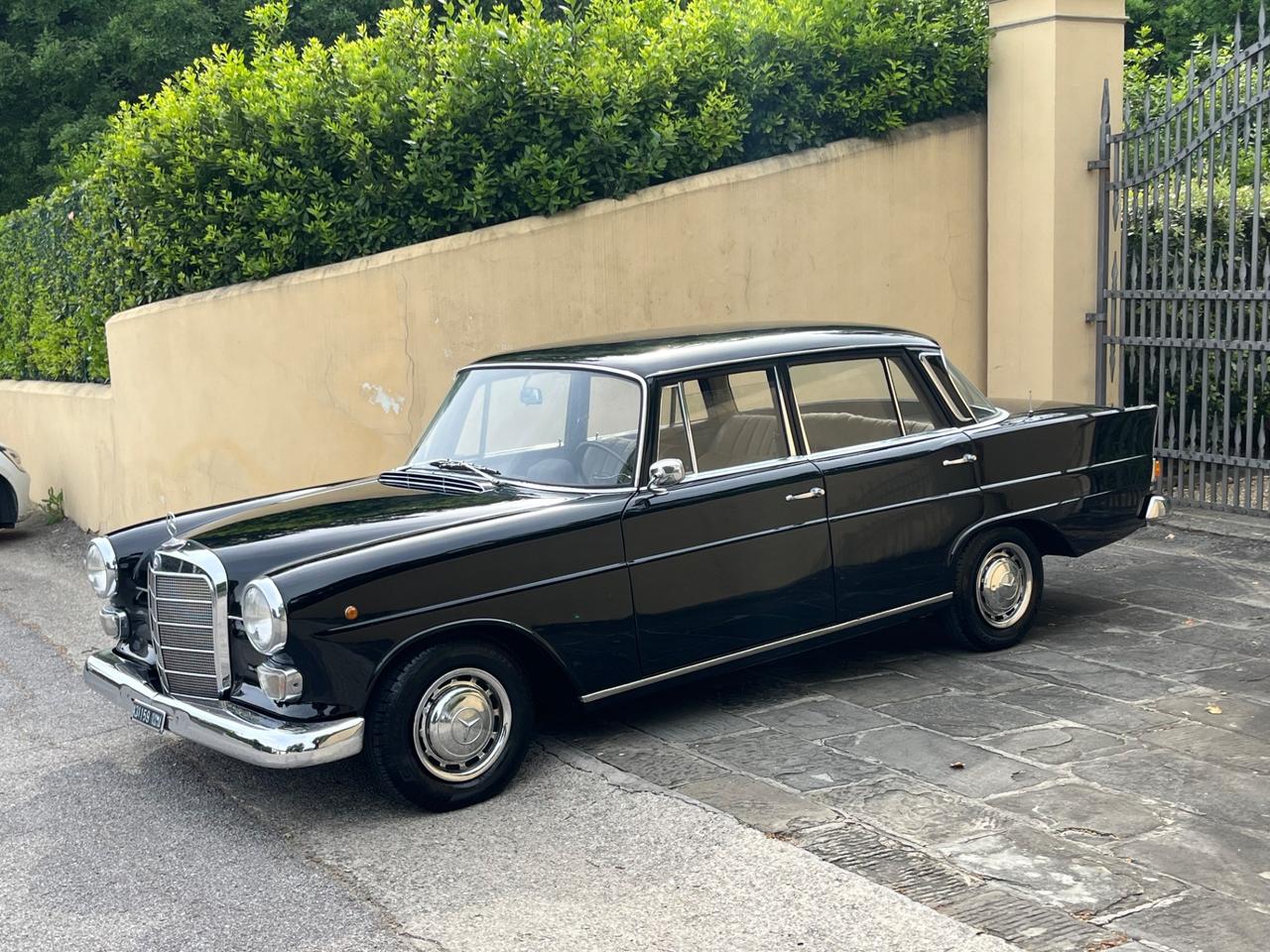 Mercedes benz 230 W110 Codine 6 cilindri