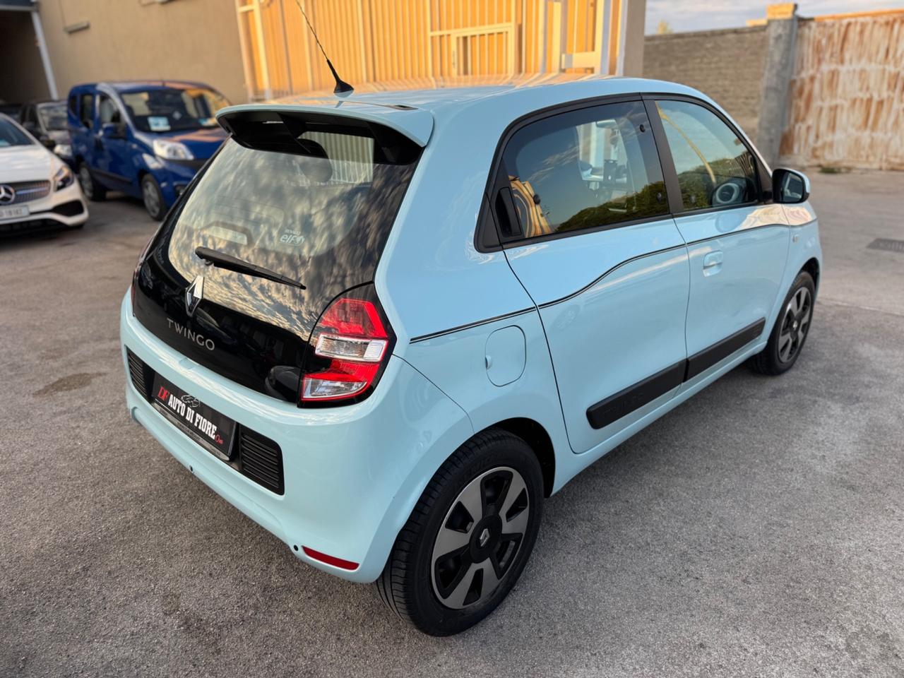 Renault Twingo 1.0 SCe 69CV Lovely NAVI RETROCAMERA