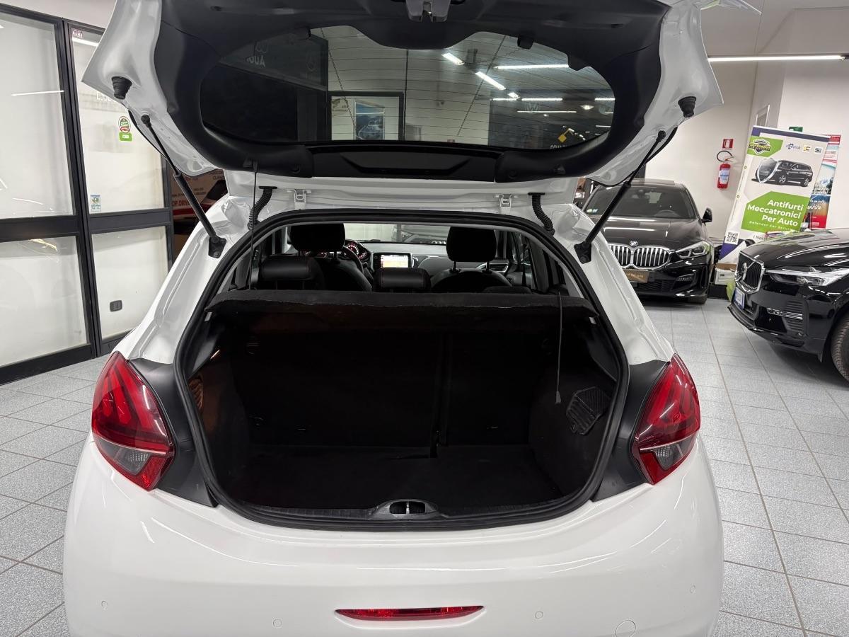 PEUGEOT 208 1.6 BlueHDi 100CV GT Line UNICO PROP/ TETTO/ NAVIGATORE/ RETROCAMERA