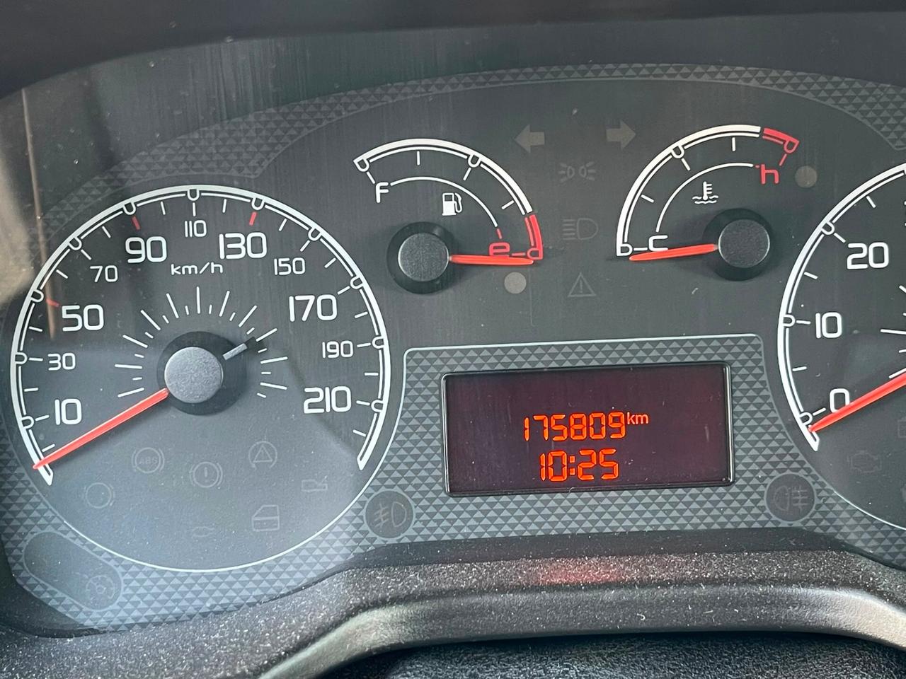 Fiat Qubo 1.3 MJT 75 CV Trekking