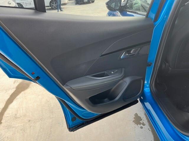 Peugeot 2008 PureTech 130 S&S EAT8 GT