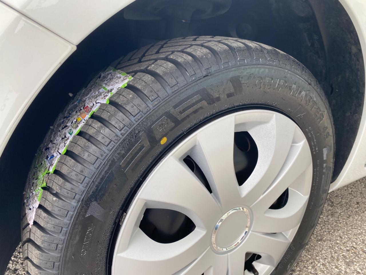 Renault Clio 1.2 3 p Yahoo X neopatentati