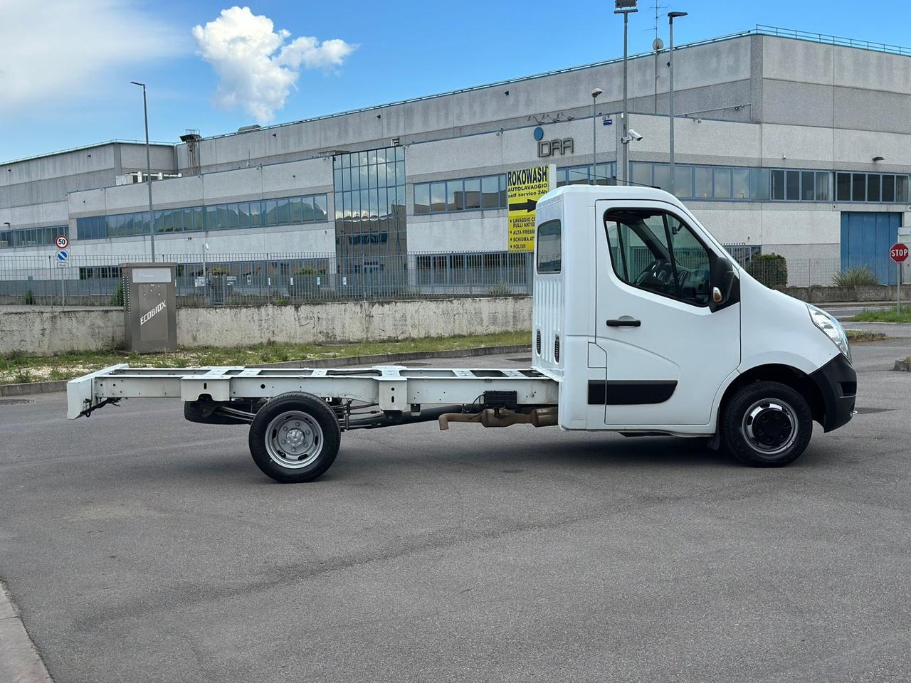 Renault master a telaio