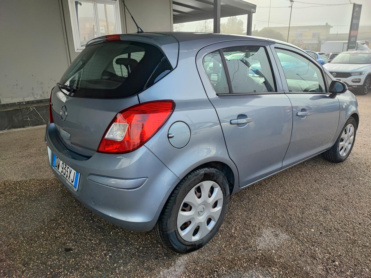Opel Corsa 1.2 5 porte Cosmo