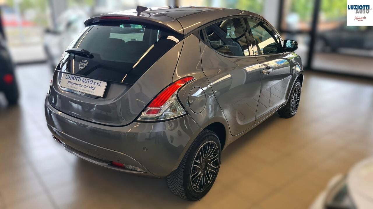 Lancia Ypsilon 1.2 GPL GOLD