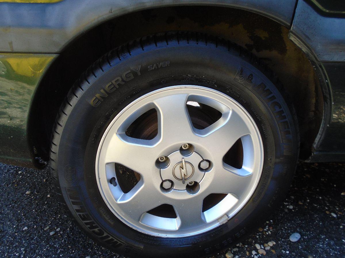 OPEL Zafira '2001 1.6i 16v 7 POSTI