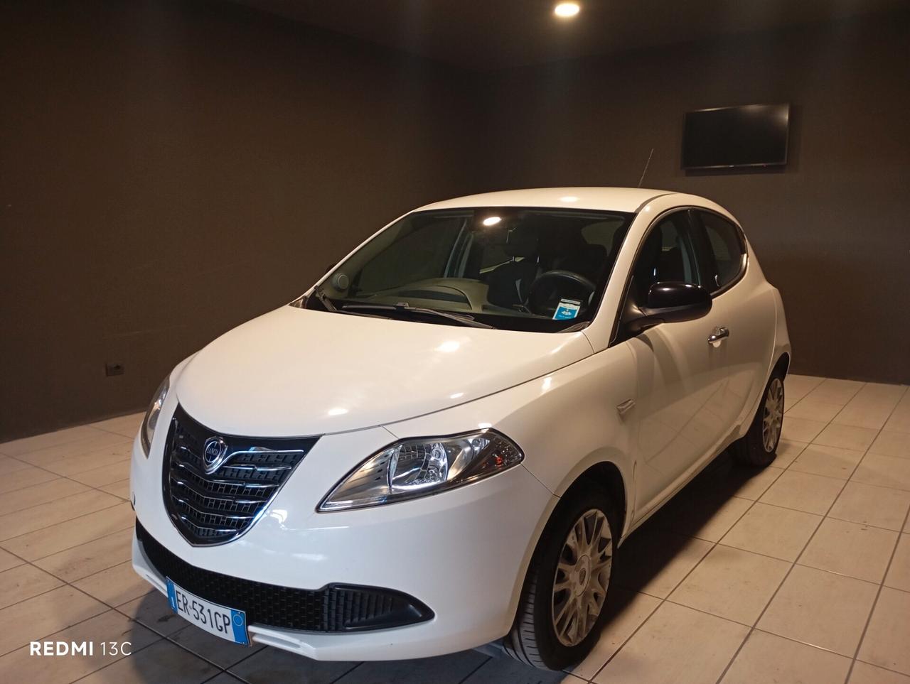 Lancia Ypsilon del 2013 BENZINA/ GPL FINO 2033