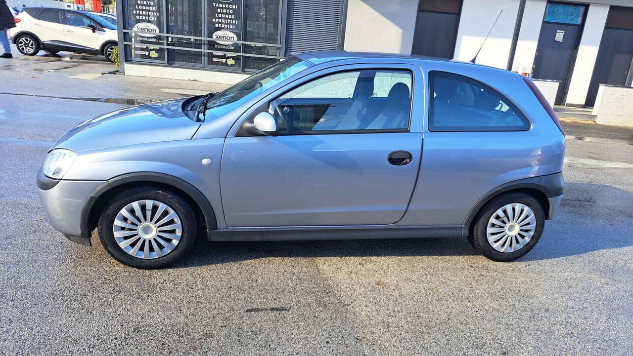Opel Corsa 1.0i 12V Edition