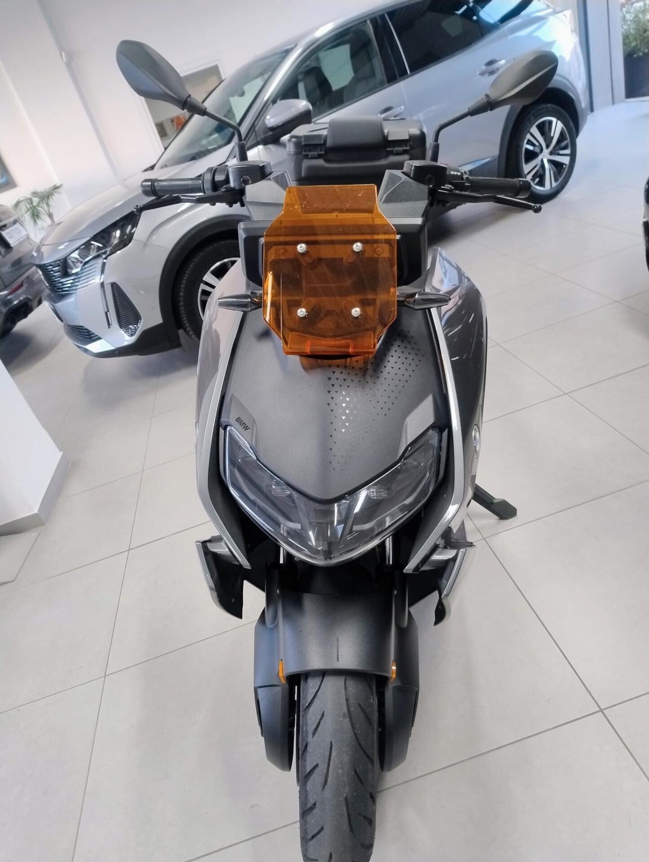 Bmw CE 04