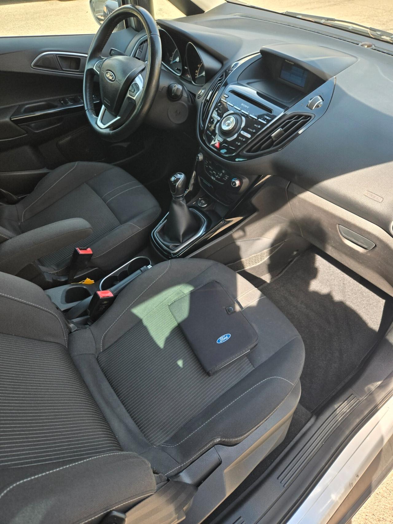 Ford B-Max 1.5 TDCi 75 CV Titanium