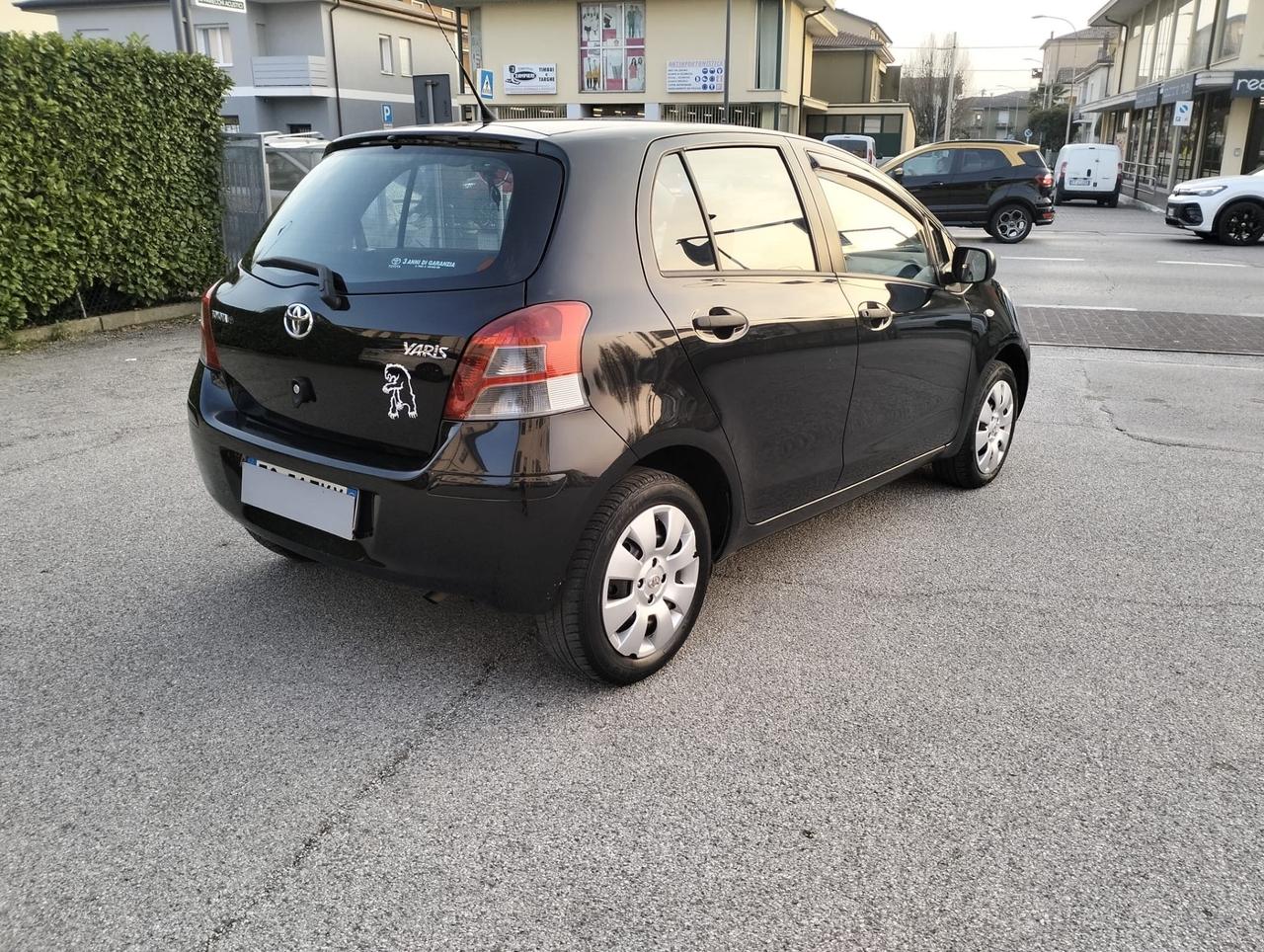 Toyota Yaris 1.0 5 porte Sol