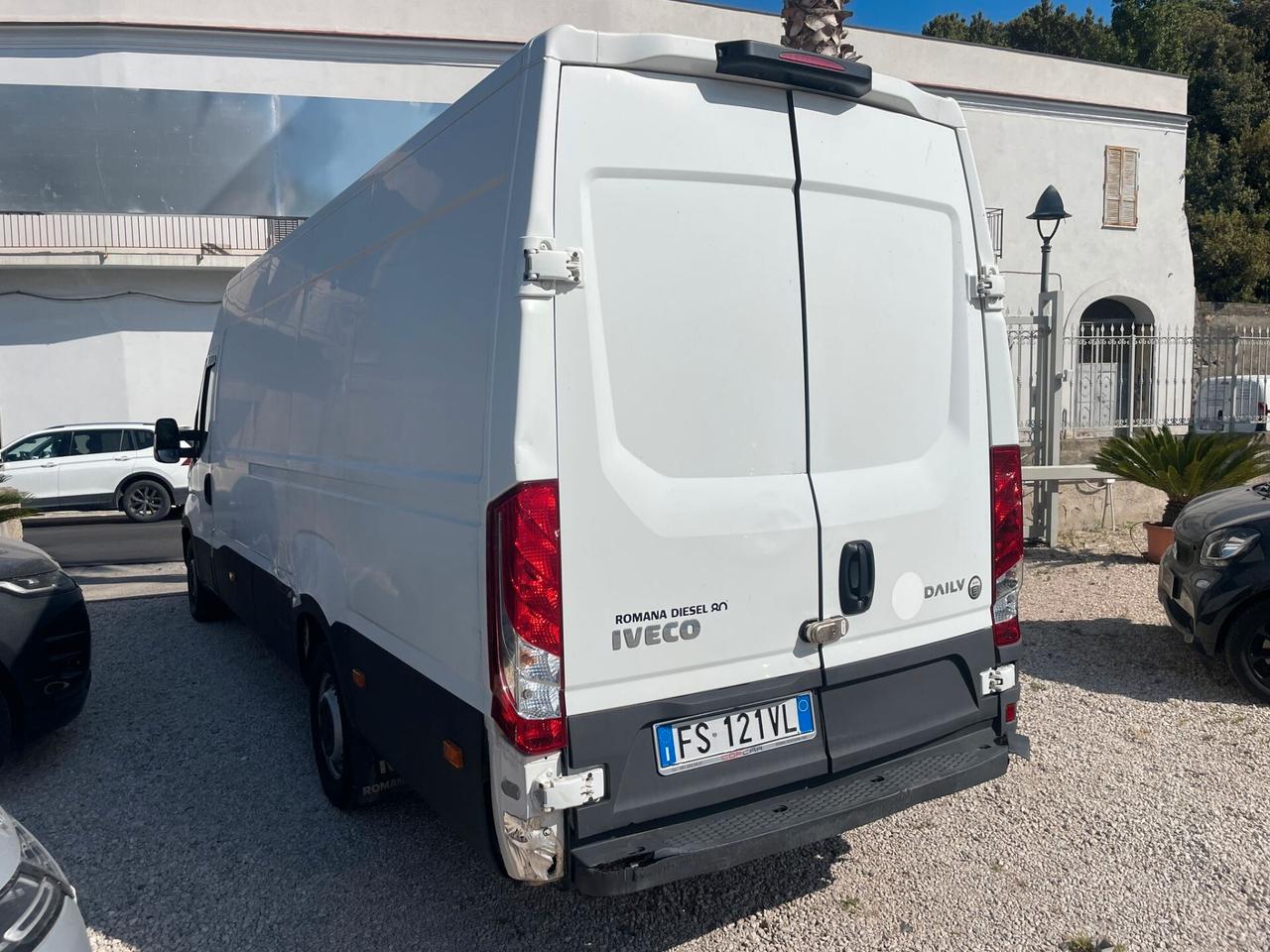 Iveco Daily 35S14 2.3 HPT PL-DC Cabinato 2018