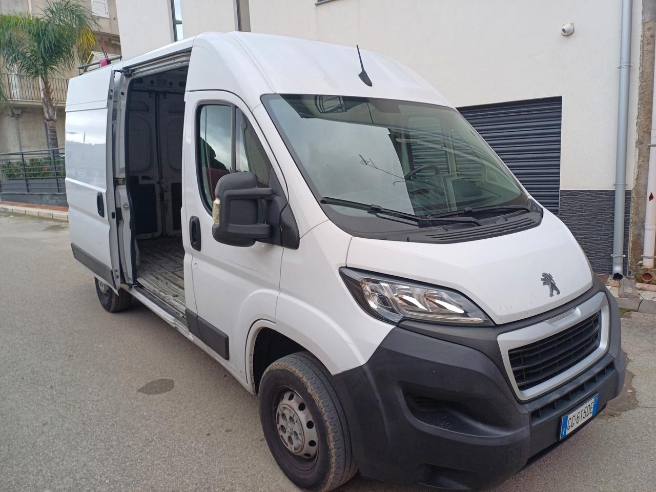 Peugeot boxer L2H2 anno 2021