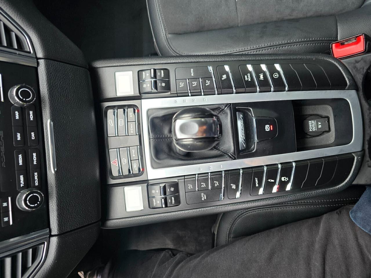 Porsche Macan 2.0 BENZINA 252 CAVALLI - 2018