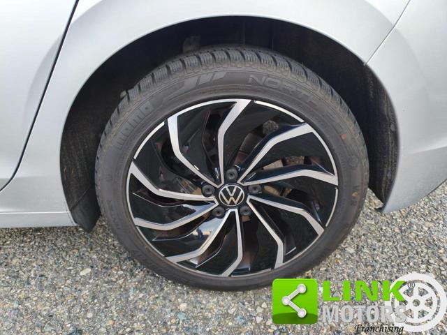 VOLKSWAGEN Golf 1.5 eTSI 130 CV EVO ACT DSG Style