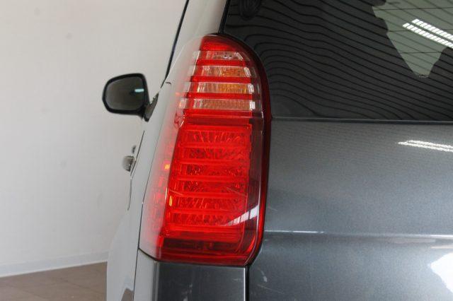 PEUGEOT 5008 1.6 HDi 115CV Business 7 POSTI