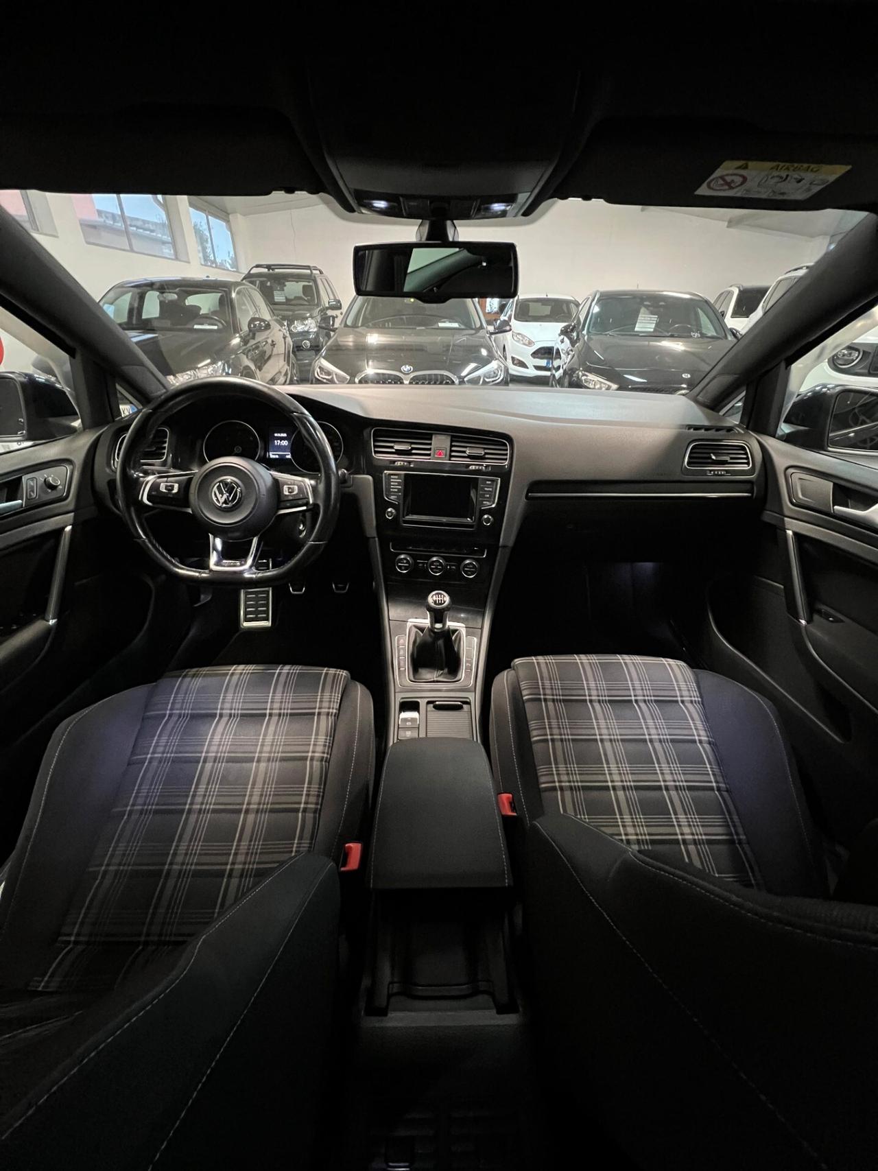 Volkswagen Golf 2.0 TDI 5p. 4MOTION GTD