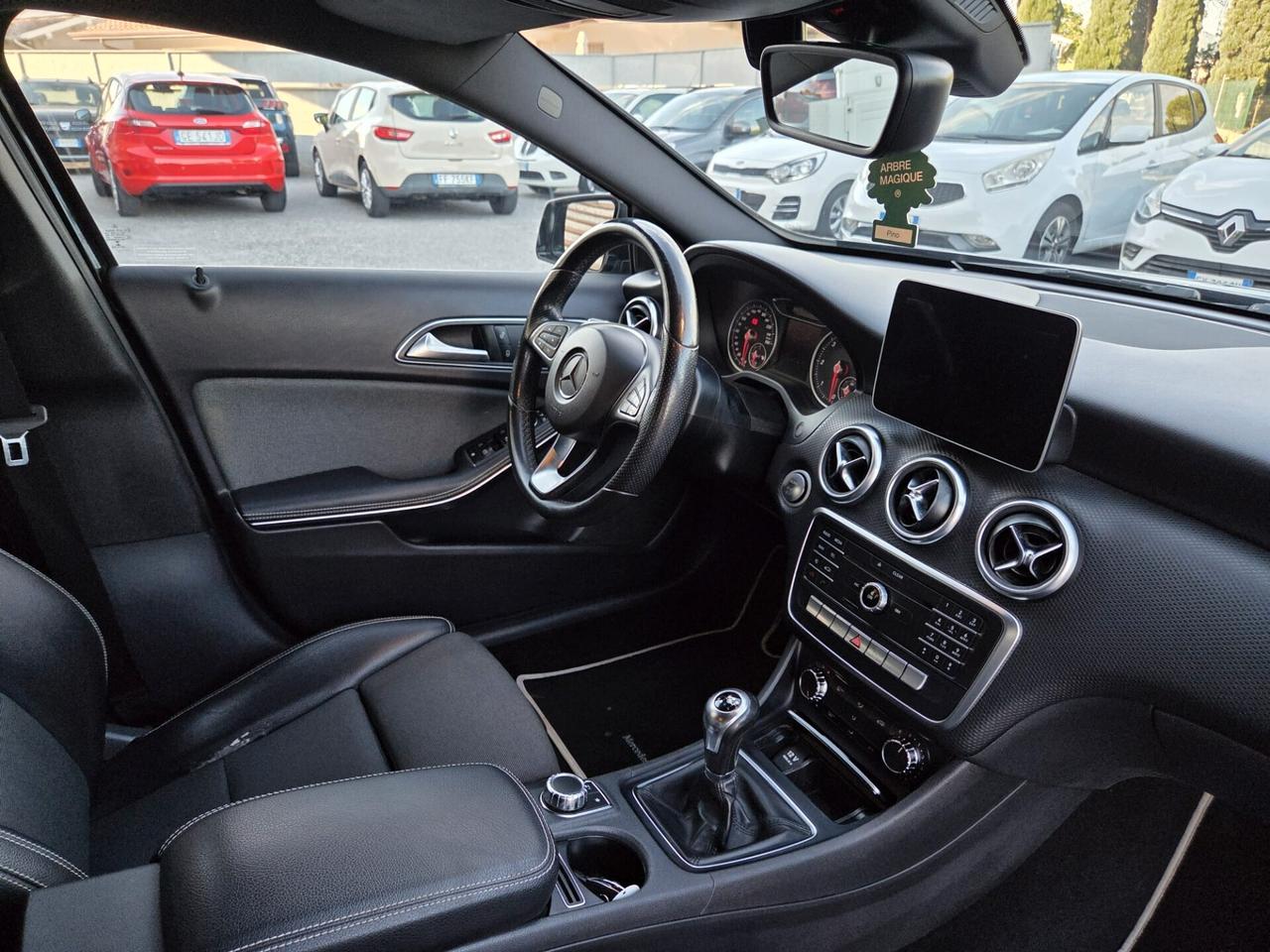 Mercedes-benz A 180 d Premium