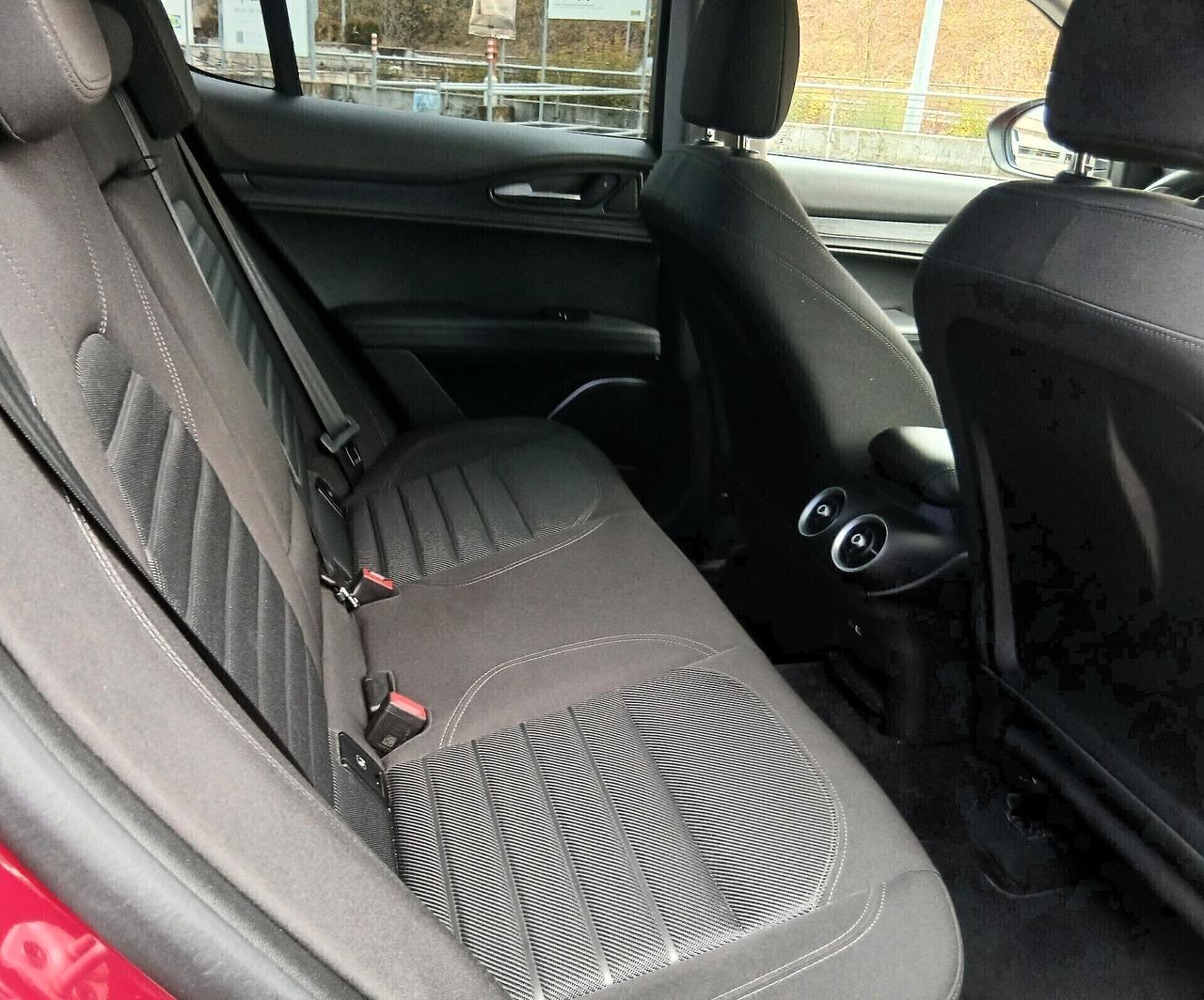 Alfa Romeo Stelvio 2.2 Turbodiesel 160 CV AT8 RWD Business