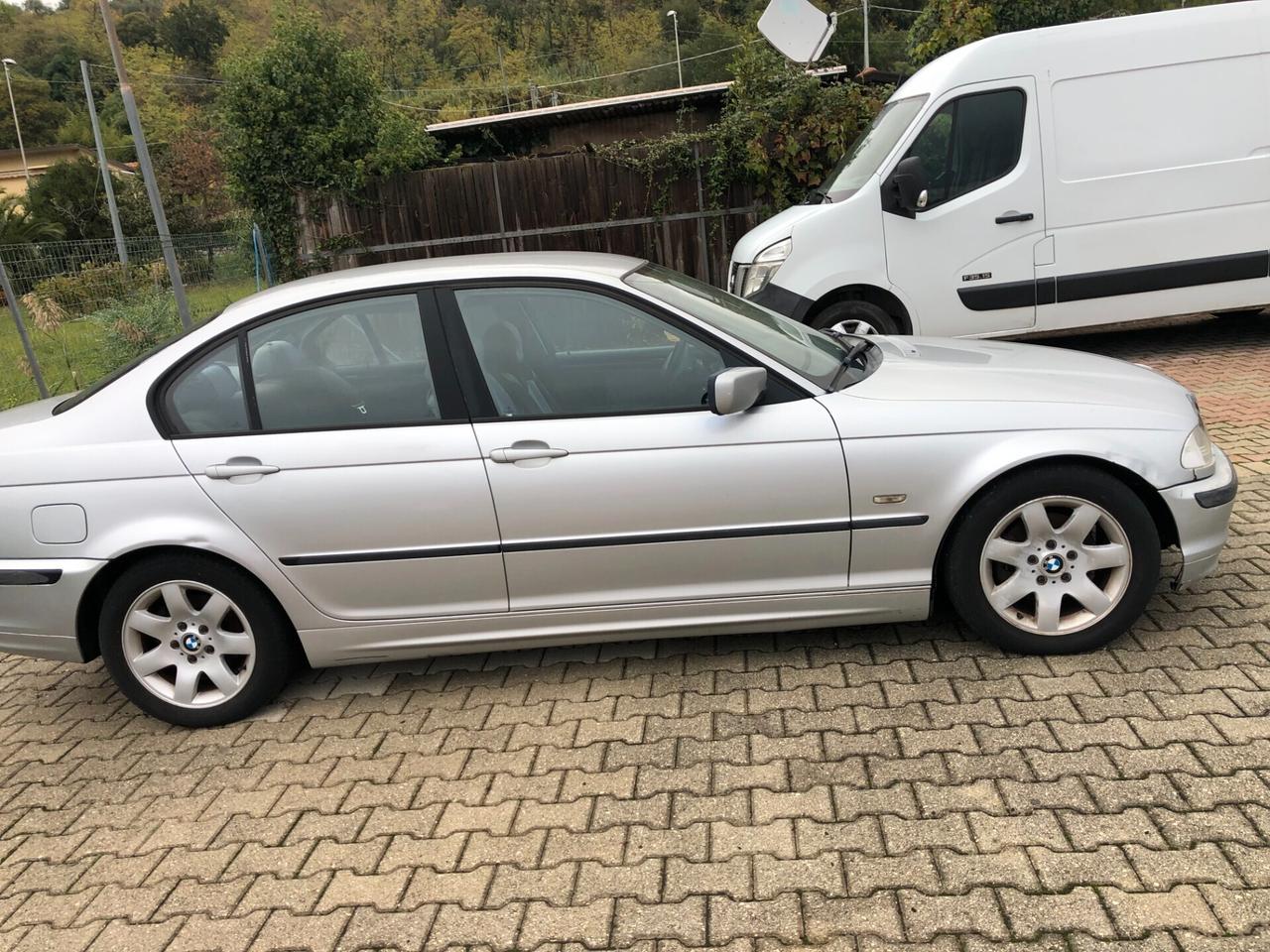Bmw 320d turbodiesel cat 4 porte 2001 DEMOLITA PER EXPORT