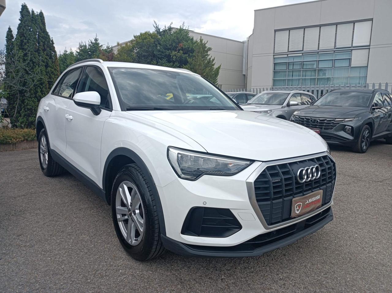 Audi Q3 40 TDI quattro S tronic Business Advanced