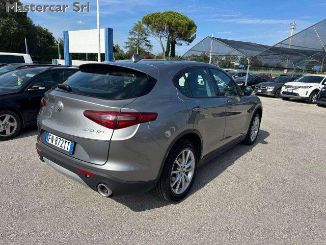 ALFA ROMEO Stelvio 2.2 t Business Q4 180cv AT8 auto - FN872TT