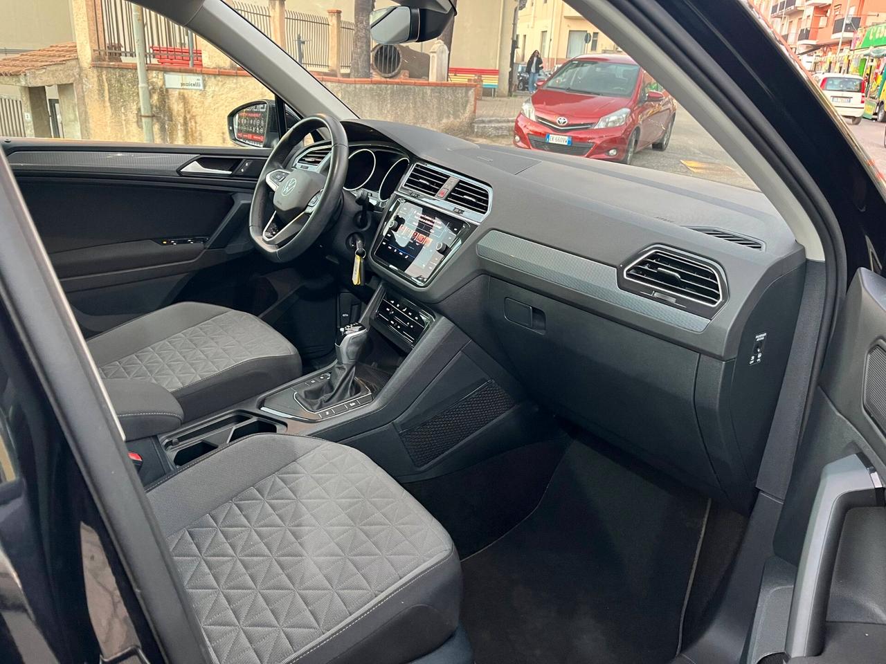 Volkswagen Tiguan 2.0 TDI 150 CV SCR DSG Life Garanzia 12/36 Mesi