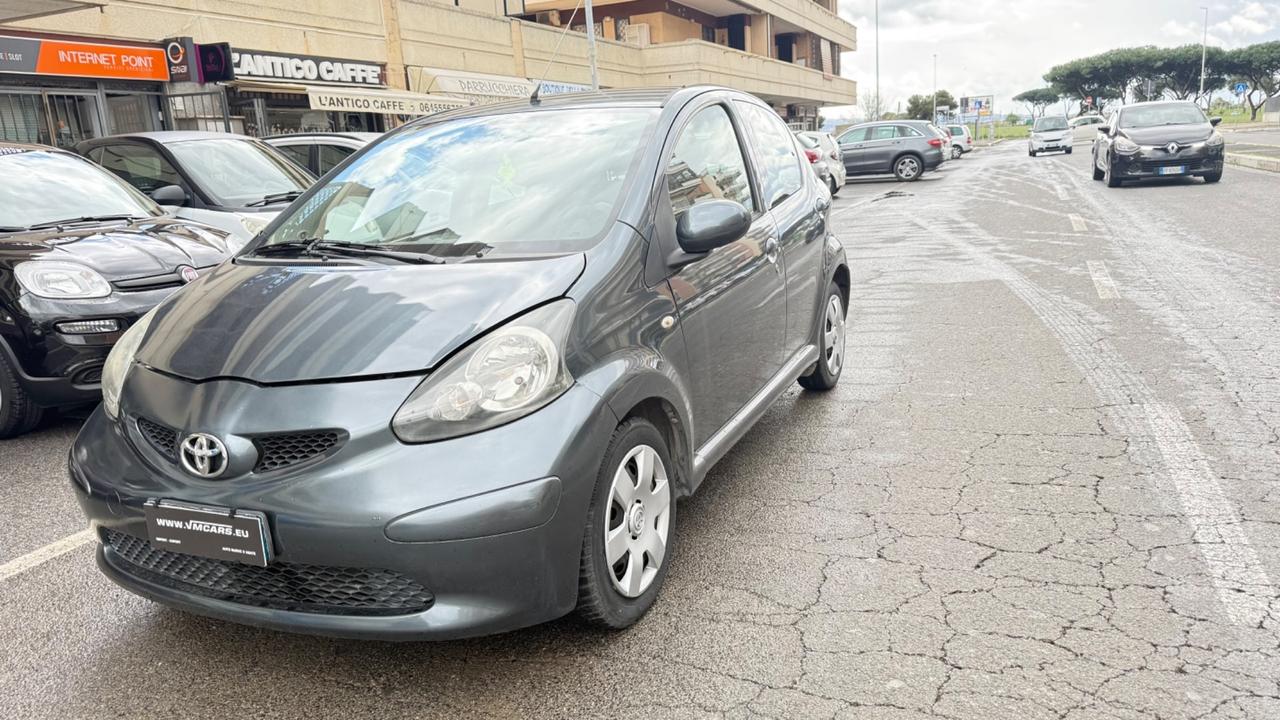Toyota Aygo 1.0 12V VVT-i 5 porte Sol LED