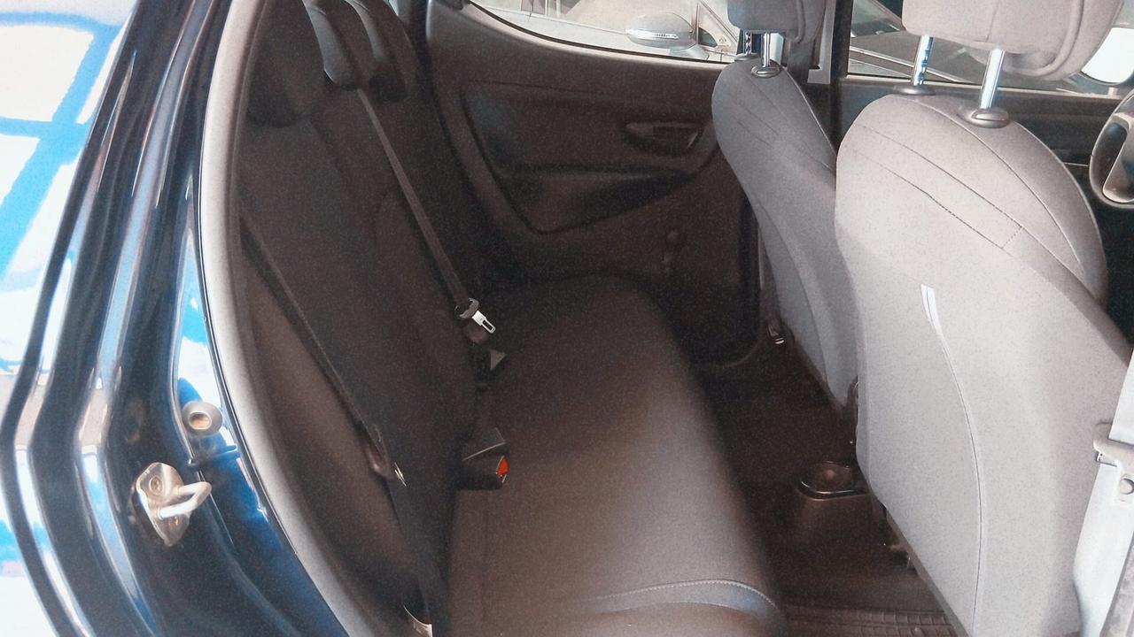 Lancia Ypsilon 1.2 BENZINA 69CV NEOPATENTATI