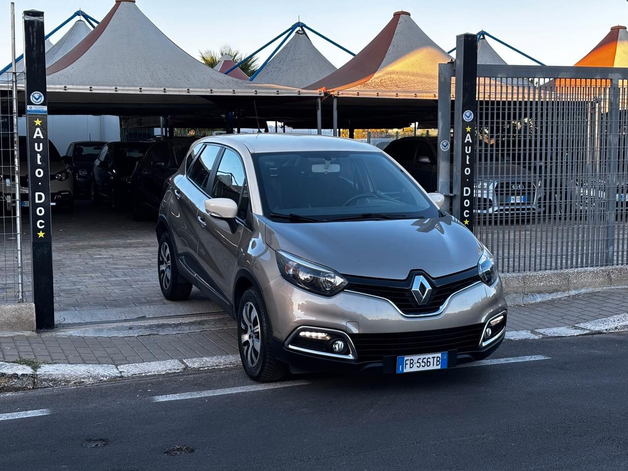 Renault Captur 0.9 TCe 90cv Energy Life - 2015