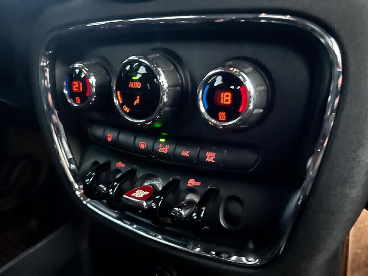 Mini One Clubman Mini 1.5 CRONOLOGIA TAGLIANDI