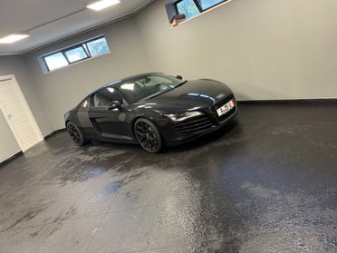 Audi R8 Spyder 4.2 V8 FSI quattro R tronic