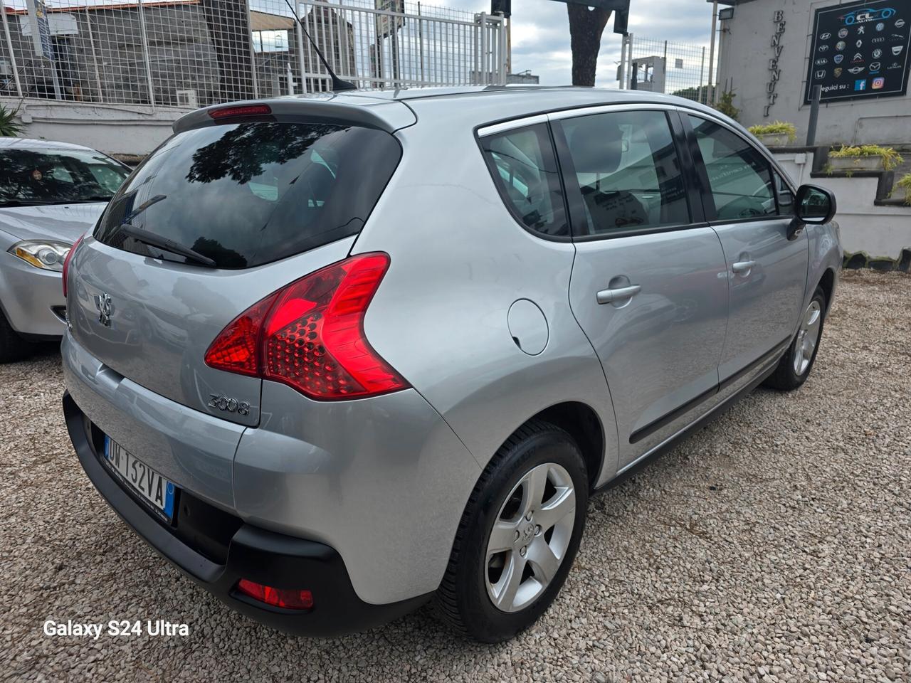 Peugeot 3008 1.6 HDi 110CV