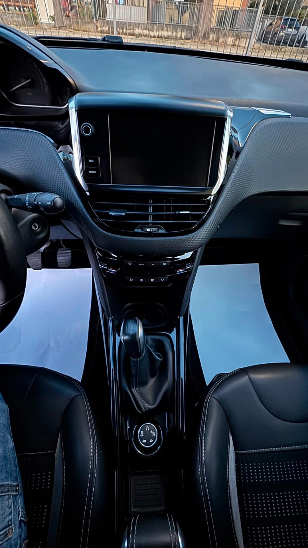 Peugeot 2008 BlueHDi 120 S&S Black Matt