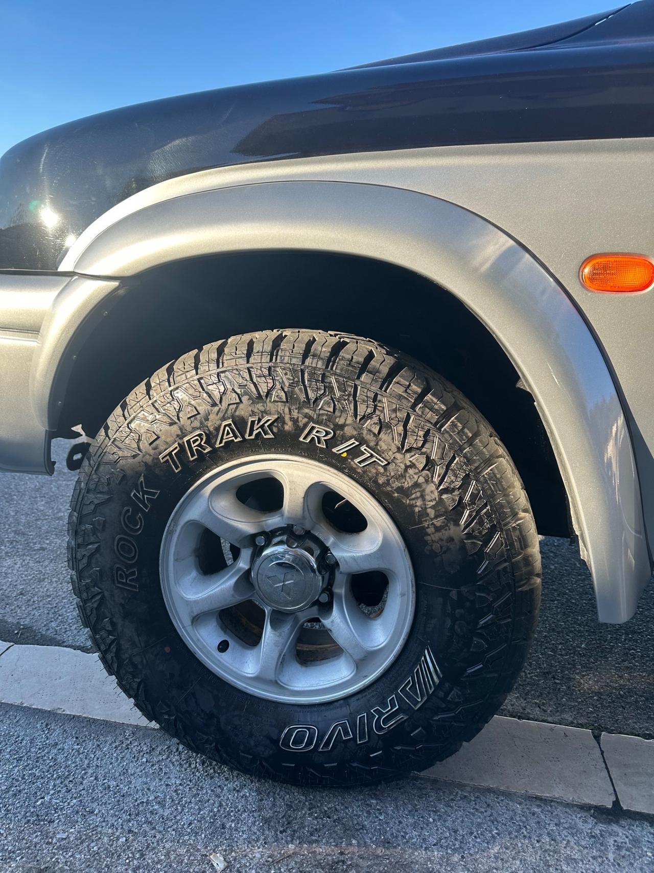 Mitsubishi L200 2.5 TDI 4WD Club Cab Pick-up GLS