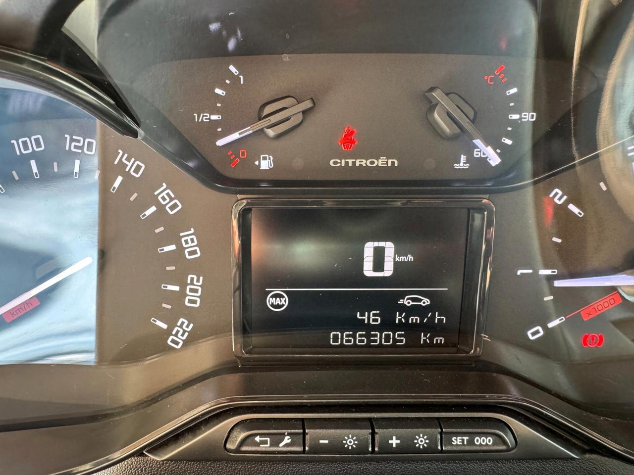 Citroen C3 1..5 100 cv Shine
