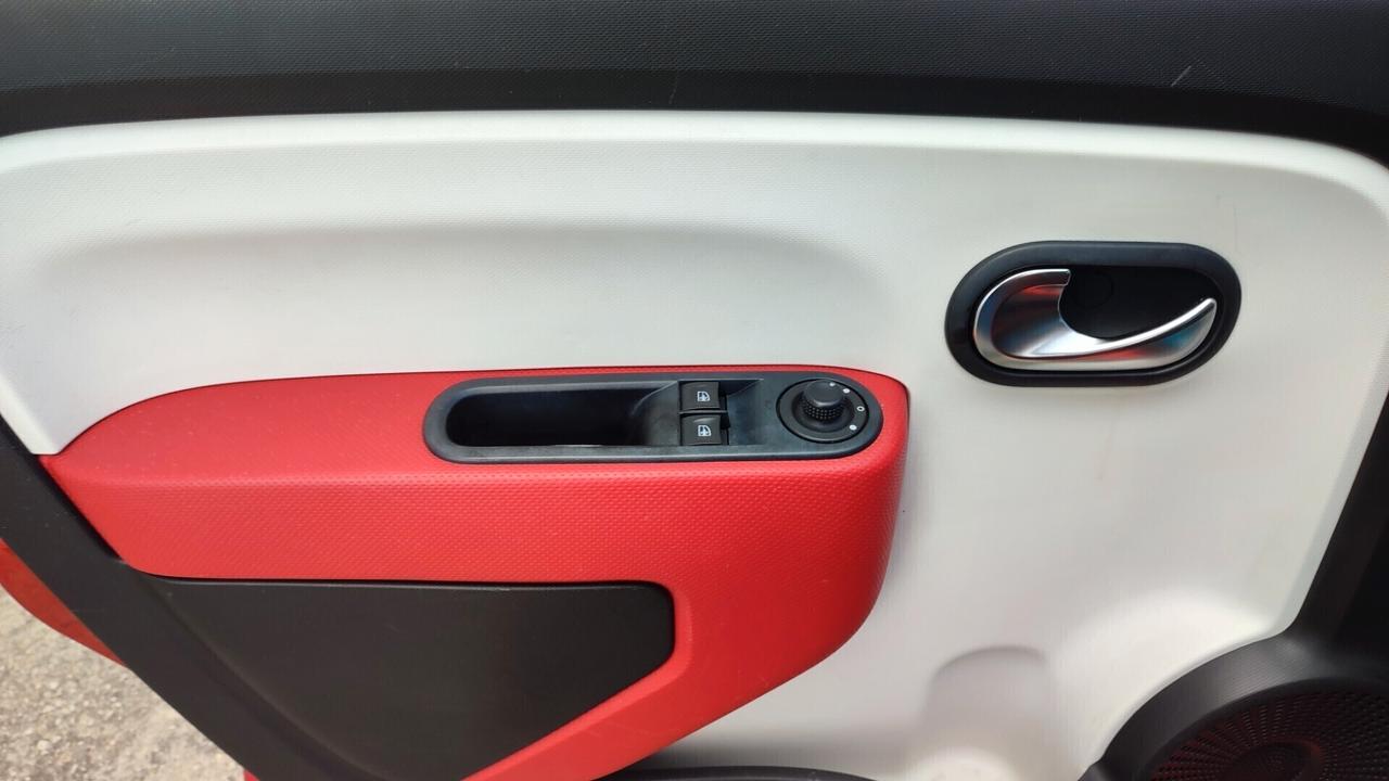 RENAULT Twingo