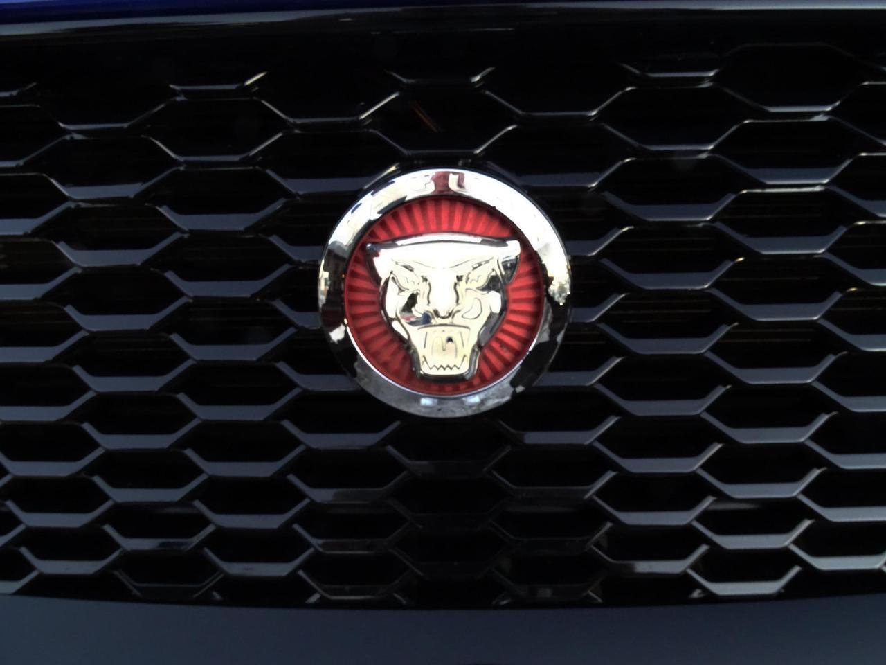 Jaguar E-Pace 2.0 AWD aut. R-Dynamic S