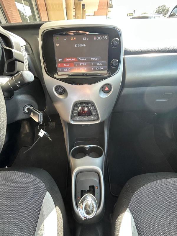 Toyota Aygo 5 Porte Aygo 5p 1.0 x-play m-mt *Promo SD 2026*