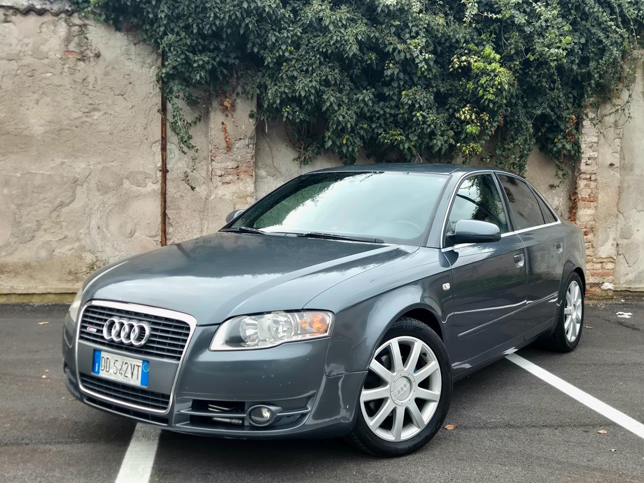 Audi A4 2.0 16V TDI S-Line