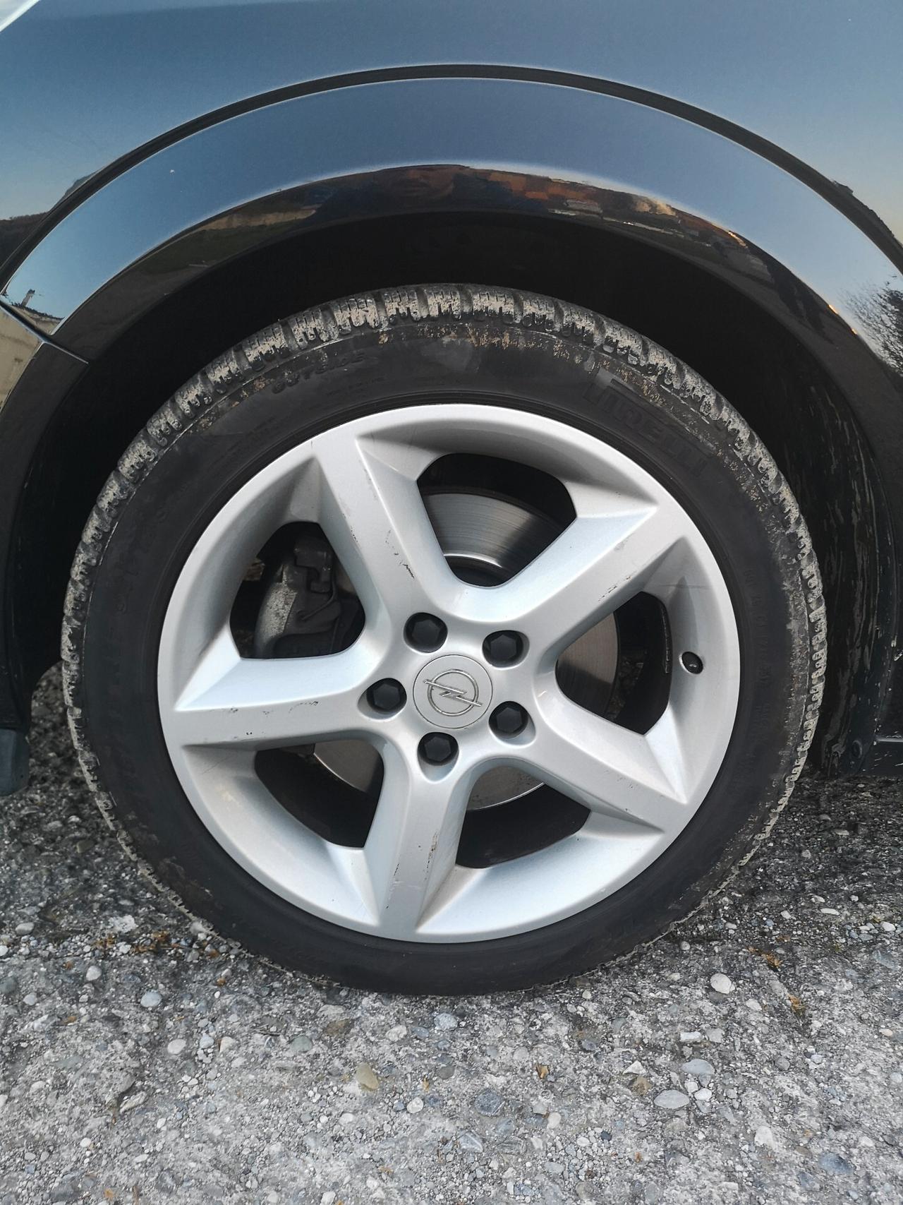 Opel Astra GTC 1.3 125 CV - 2007