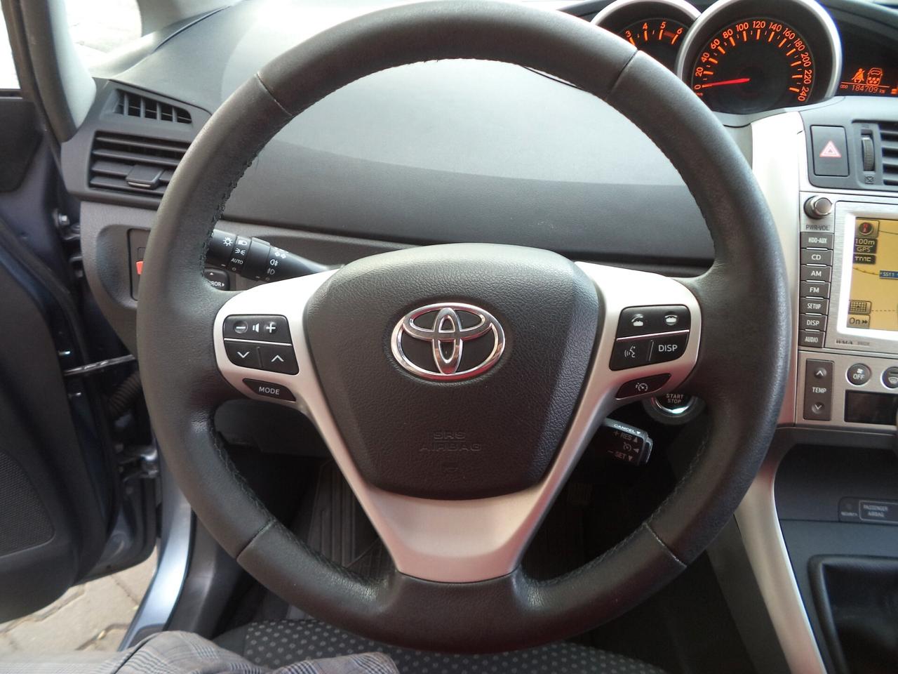 Toyota Verso 2.0 D Luxury Pack 7 posti UNIPROPRIETARIO BELLA