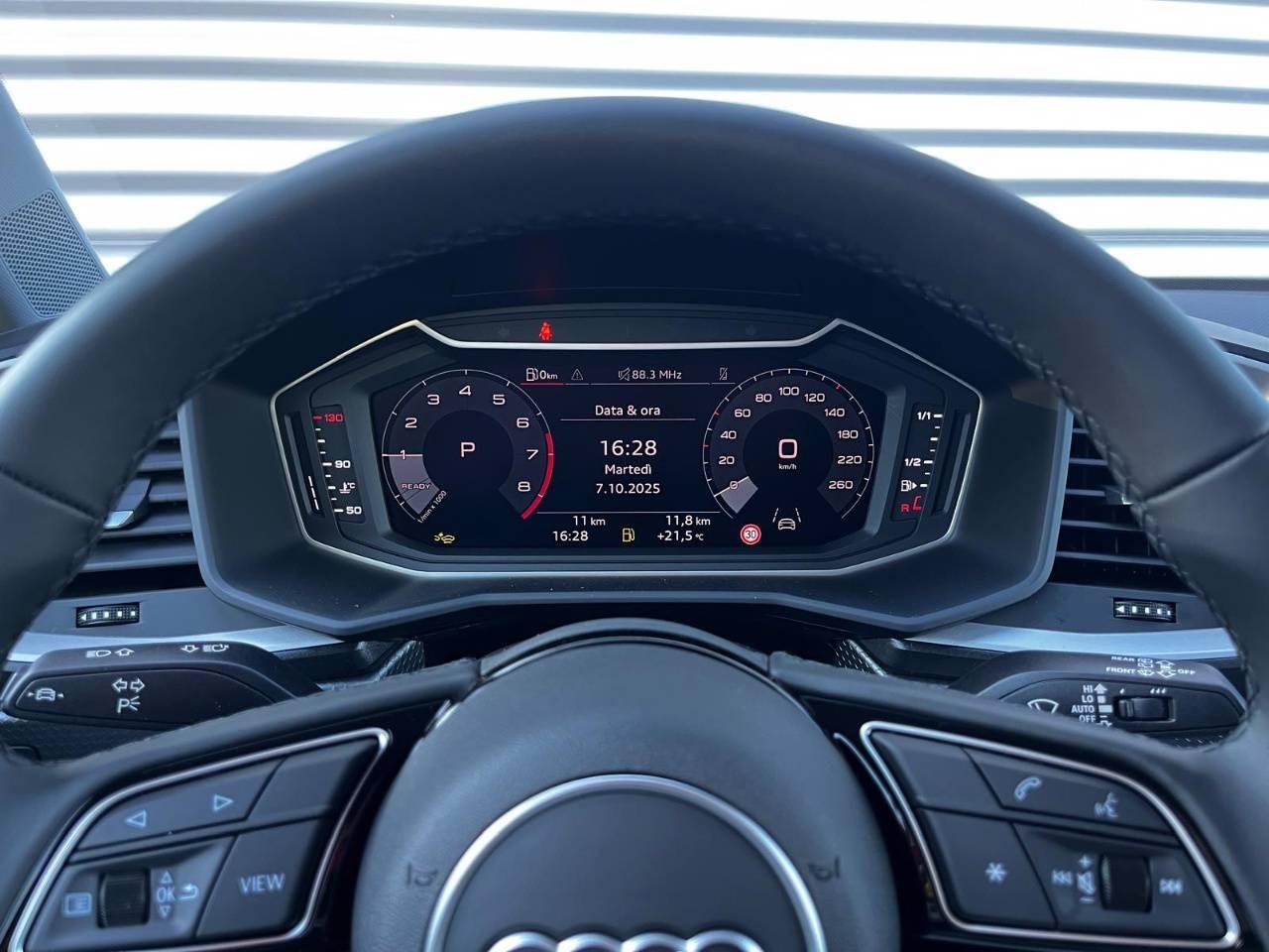 AUDI A1 SPORTBACK 30 TFSI S-TRONIC S LINE EDITION