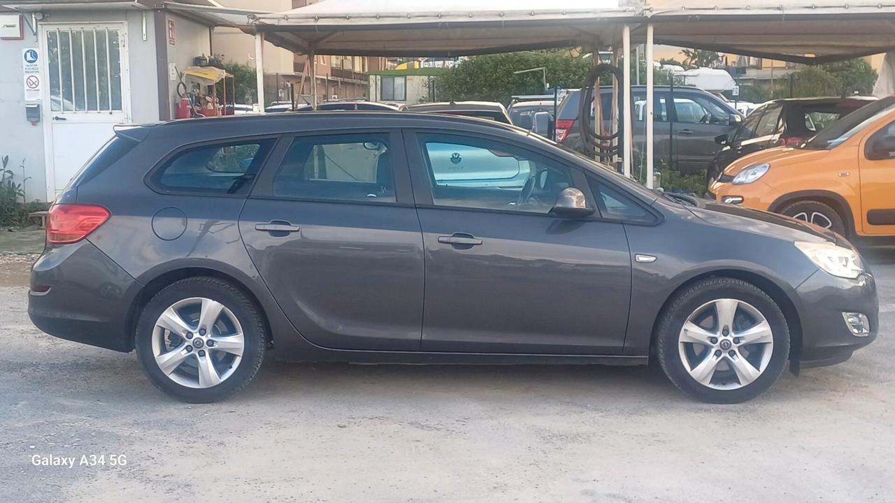 Opel Astra 1.7 CDTI 110CV Sports Tourer Cosmo