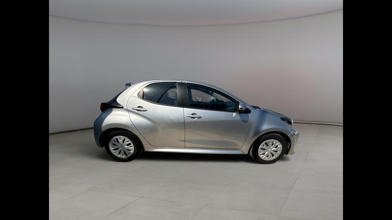TOYOTA Yaris IV 2020 - Yaris 1.5h Active